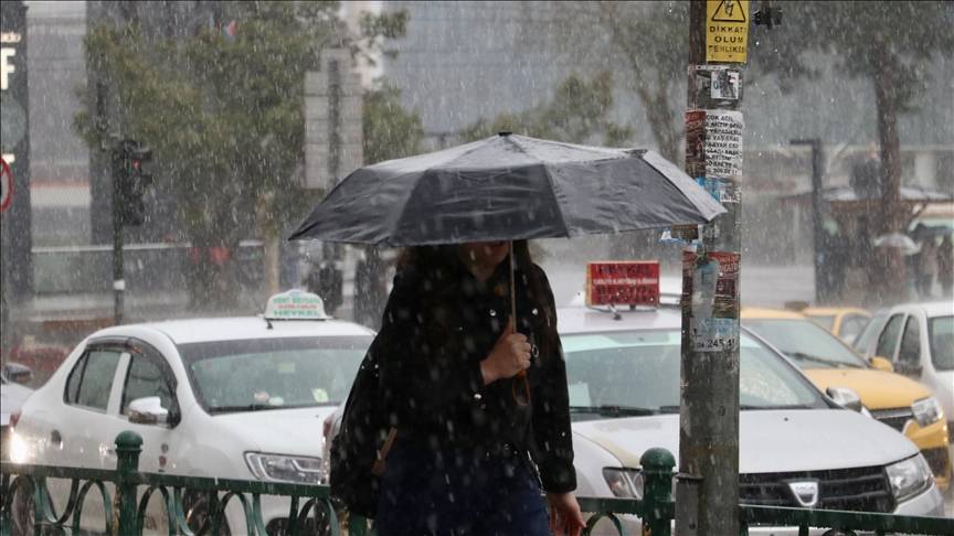 Yeni hafta soğuk başlıyor: Sıcaklıklar 5 derece birden düşecek! Meteoroloji’den sağanak ve fırtına uyarısı 9